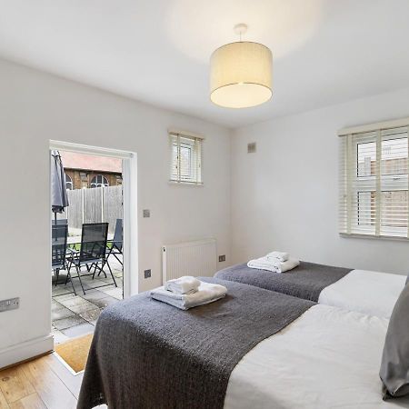 דירות אנפילד Two Bed Flat In Bush Hill Park מראה חיצוני תמונה